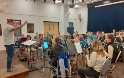Harmonieorkest Prins Bernhard Emst gaat op concertconcours in Enschede