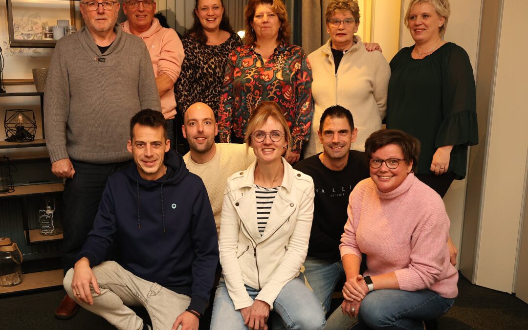 Oener Toneel Vereniging met klucht “Een dochter om te zoenen”
