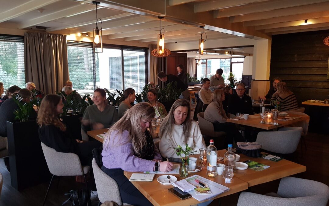 Recreatieondernemers in Epe verdiepen zich in natuur tijdens training Natuurbewust Genieten