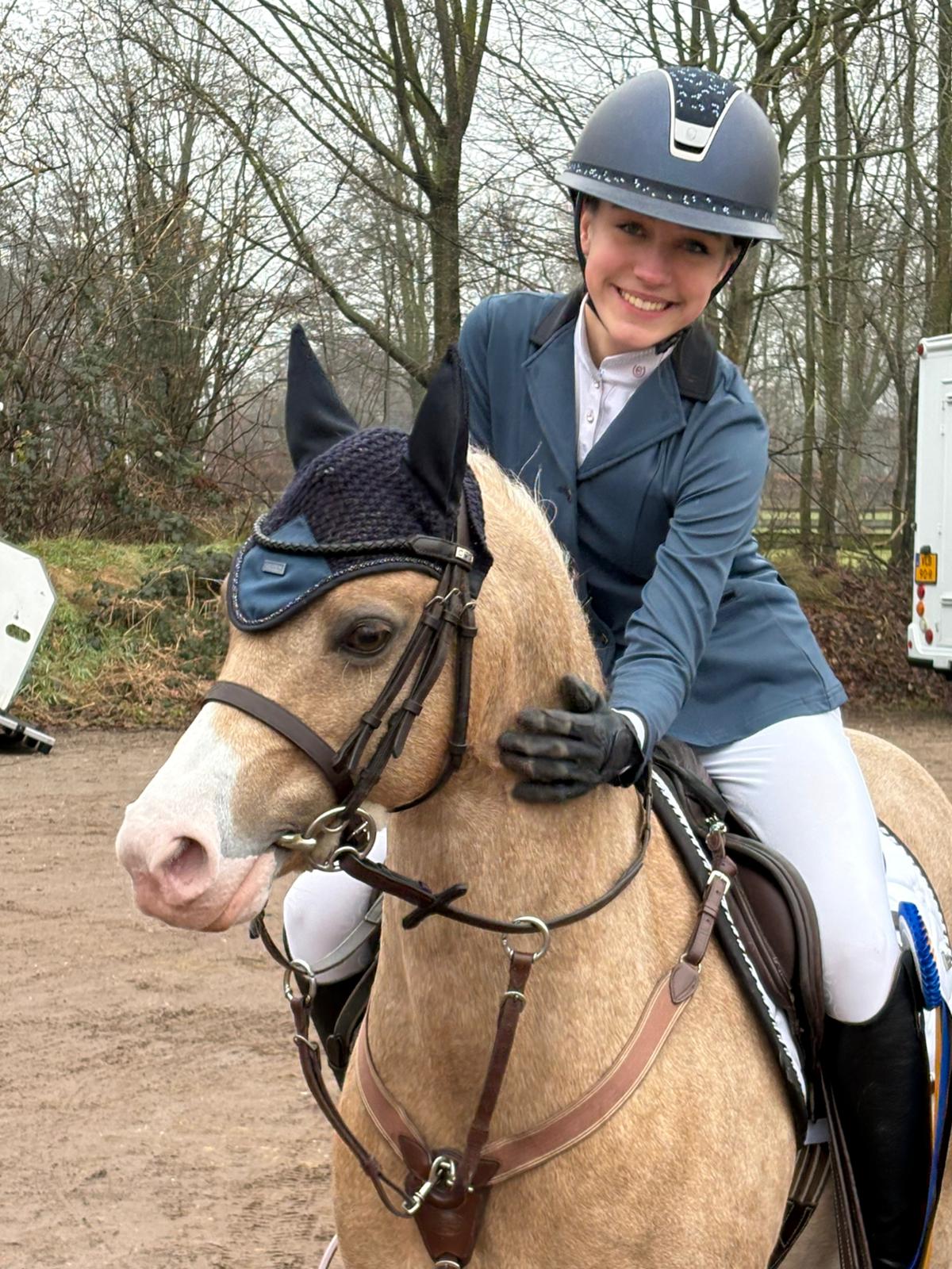 73567c81-fe73-4803-8526-d24c01ed0d28