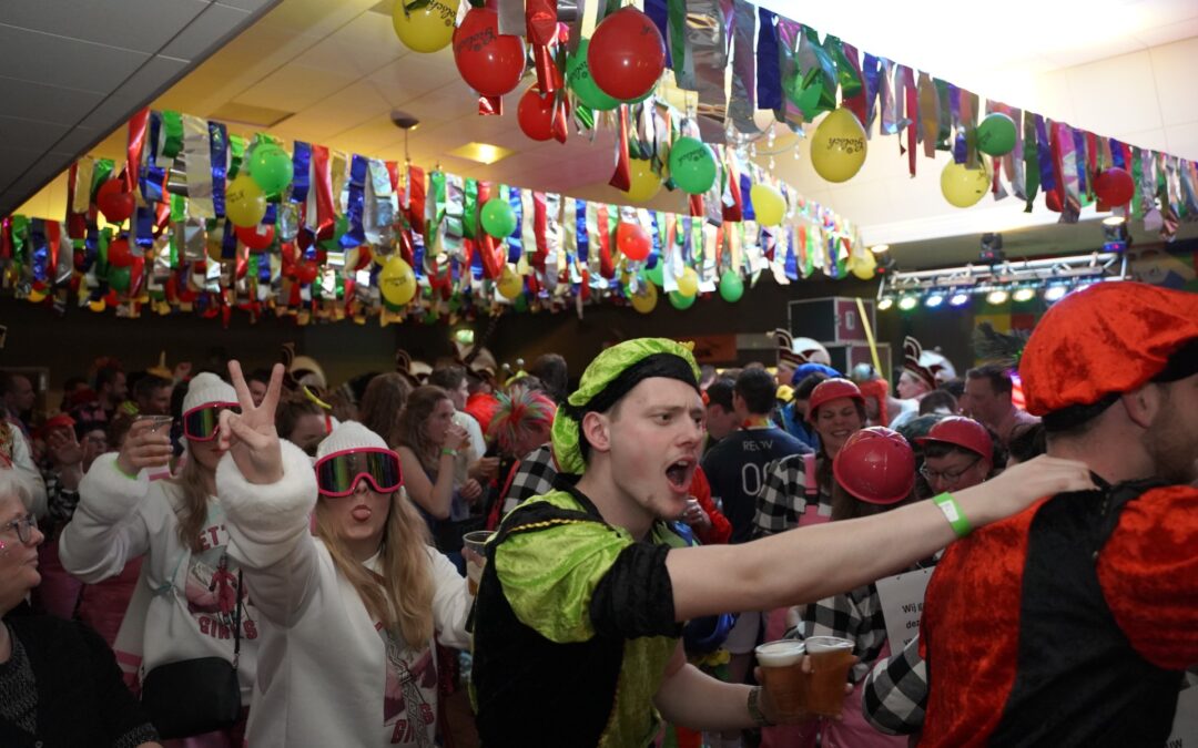 VIER CARNAVAL IN DE VECHT, HET VROGGE REUIERS DARP