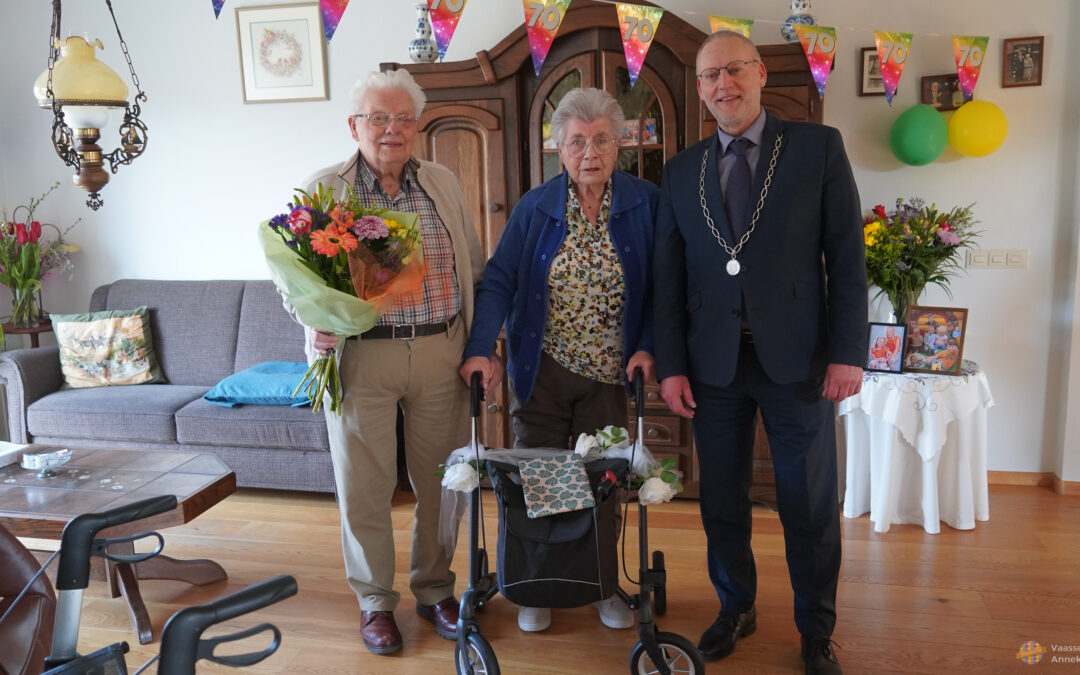 De burgemeester bracht op 4 maart een bezoek aan het bruidspaar Berkhoff-van Werven.