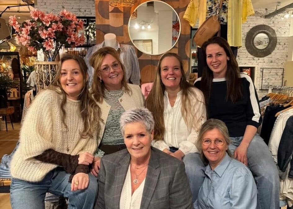 Vaassen Actief aan tafel bij Anja van Naast Anne en Bij Anne