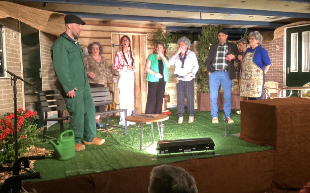 Uitverkochte stoelen bij 6 avonden Oener Toneel