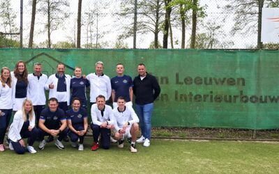 Leebo Chalets sponsort tennisteams Tc De Kouwenaar