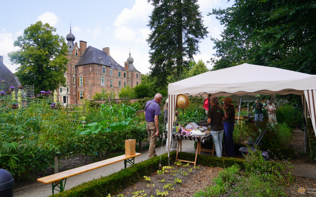 Moestuindag in de kasteeltuin van de Cannenburch