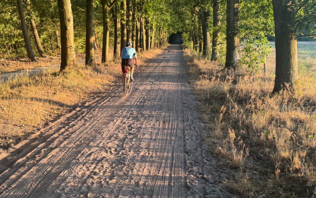 Gravel, muziek en gezelligheid: Emst maakt zich op voor Wild op Wielen
